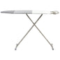 Mesa de planchar Kleine con base gris, resistente y funcional.